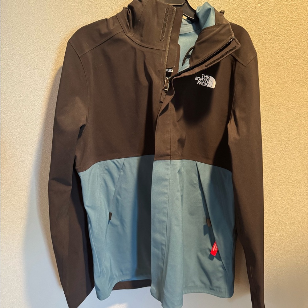 NWOT - North Face Rain Jacket - Large